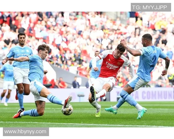 足球场上的魅力与风采真正帅气的足球明星们的精彩瞬间与人生故事 足球场上的魅力与风采真正帅气的足球明星们的精彩瞬间与人生故事