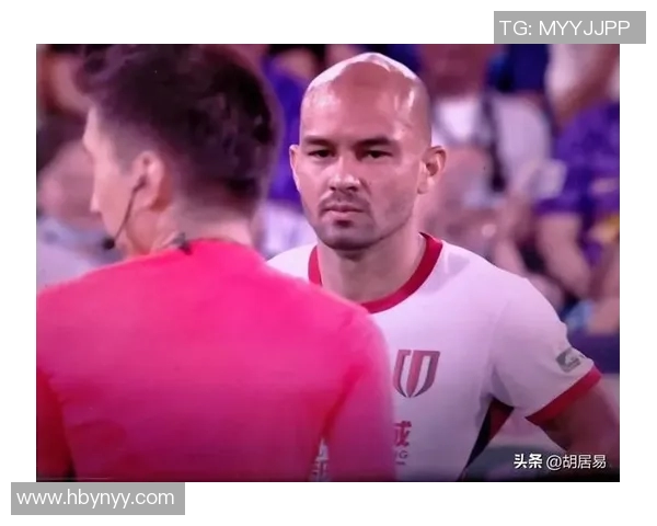 足球明星出轨事件引发舆论热议球迷与媒体反应各异