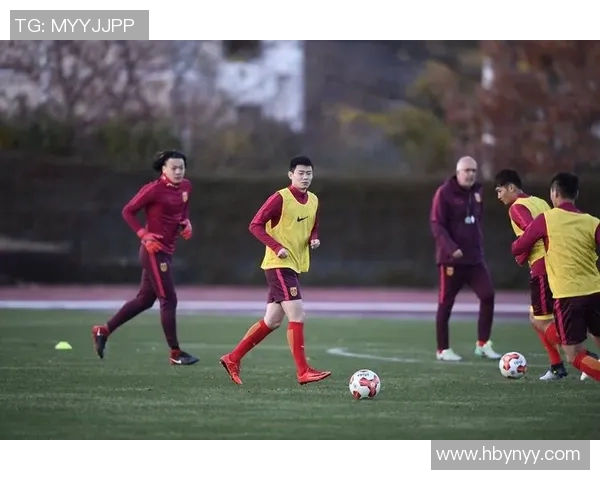 日本女足球明星长发飘逸展现优雅风采与运动魅力的完美结合 日本女足球明星长发飘逸展现优雅风采与运动魅力的完美结合